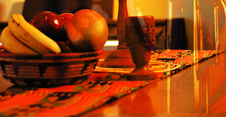 Kwanzukkah includes fruit, along with other food and drinks